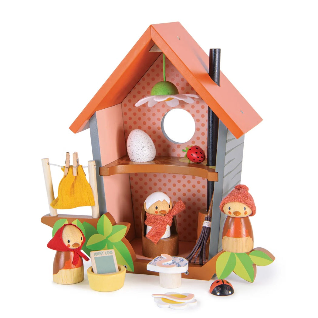 Wooden Robins Nest Box toy