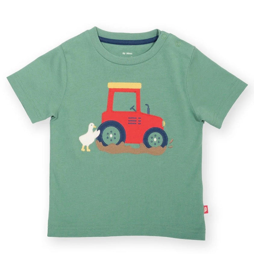 Green t-shirt with a red tractor and duck design on a white background

T-Shirt
Children's clothing 
Organic cotton 
Kids clothing 
Summer outfits 