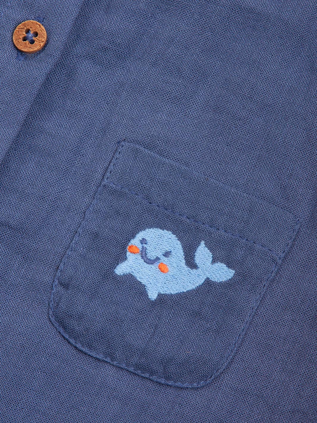 Blue dungarees  with a whale design on a pocket

Navy Blue
Whale 
Dungarees
New baby gift
Baby clothing 
Organic cotton
